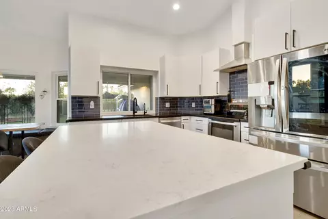 902 W Iris Dr, Gilbert, AZ 85233 photo 10