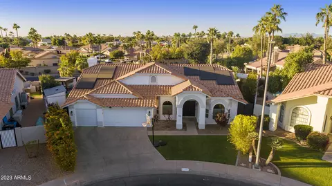 902 W Iris Dr, Gilbert, AZ 85233