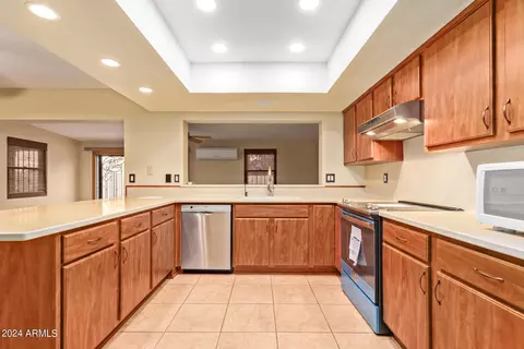 10055 S 43rd Ct, Phoenix, AZ 85044 photo 13