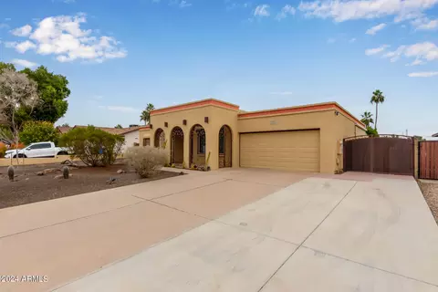 10055 S 43rd Ct, Phoenix, AZ 85044 photo 2