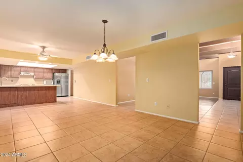 10055 S 43rd Ct, Phoenix, AZ 85044 photo 8