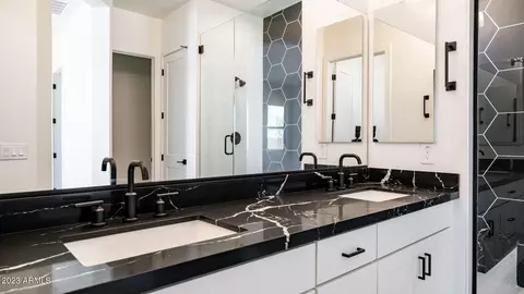 3126 E Alicia Dr, Phoenix, AZ 85042 photo 13