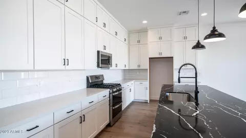 3126 E Alicia Dr, Phoenix, AZ 85042 photo 7