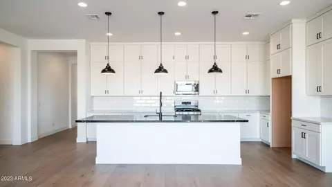 3126 E Alicia Dr, Phoenix, AZ 85042 photo 5