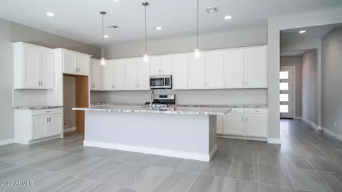3127 E Alicia Dr, Phoenix, AZ 85042 photo 5