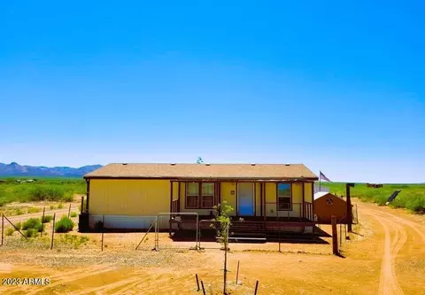 5825 W Come Back Ln, Mcneal, AZ 85617