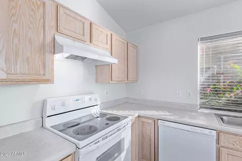 1501 E South Fork Dr, Phoenix, AZ 85048 photo 13