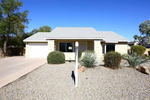 854 E Hope St, Mesa, AZ 85203 photo 2