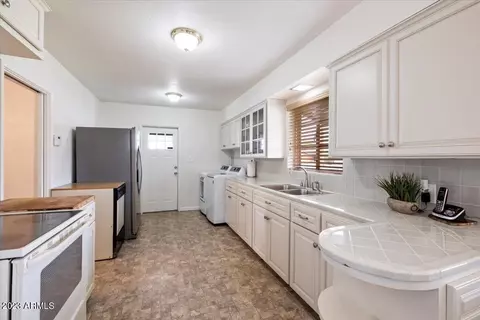 2037 W Roma Ave, Phoenix, AZ 85015 photo 9