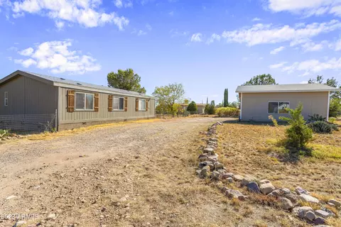 7231 S Hall Dr, Hereford, AZ 85615