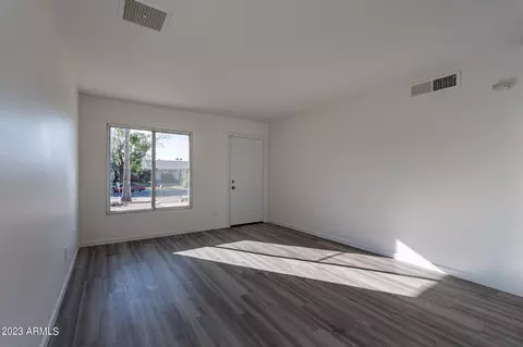 3808 W Crocus Dr, Phoenix, AZ 85053 photo 3