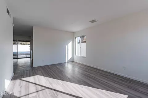 3808 W Crocus Dr, Phoenix, AZ 85053 photo 2