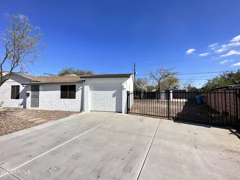 9059 N 2nd Dr, Phoenix, AZ 85021 photo 4