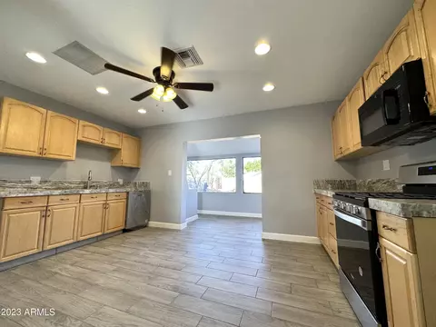 9059 N 2nd Dr, Phoenix, AZ 85021 photo 16