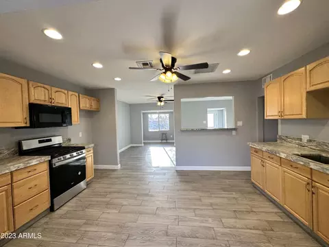 9059 N 2nd Dr, Phoenix, AZ 85021 photo 15