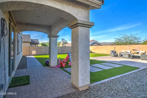 Exterior - 1922 W Carson Rd, Phoenix, AZ 85041 photo 6 of 10