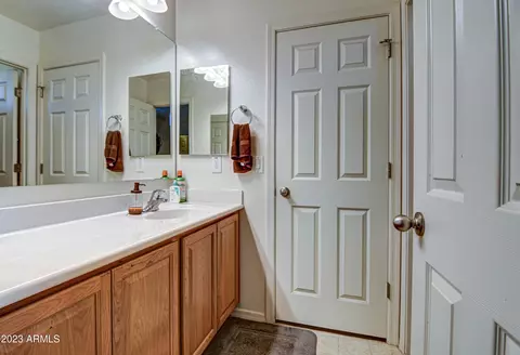 Bath - 1922 W Carson Rd, Phoenix, AZ 85041 photo 6 of 9