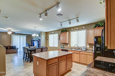 Kitchen - 1922 W Carson Rd, Phoenix, AZ 85041 photo 6 of 7