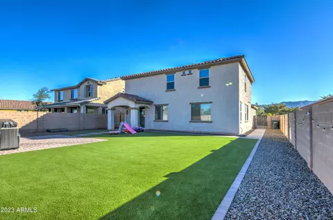 Exterior - 1922 W Carson Rd, Phoenix, AZ 85041 photo 9 of 10