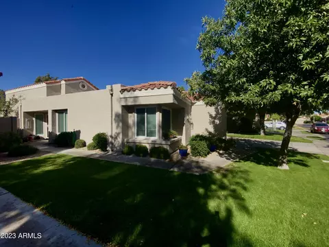 11828 N 40th Way, Phoenix, AZ 85028