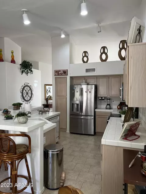 24 N Sahuaro Dr, Gilbert, AZ 85233 photo 2