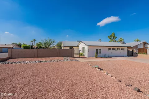 8304 N 55th Ave, Glendale, AZ 85302