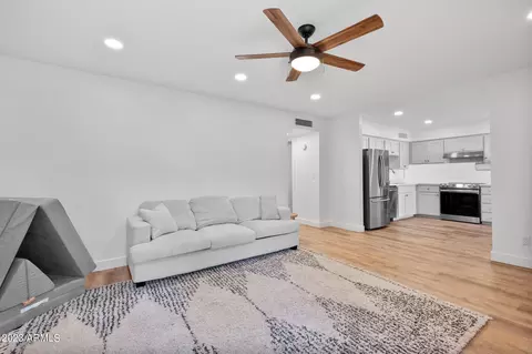 3803 E Saint Catherine Ave, Phoenix, AZ 85042 photo 12
