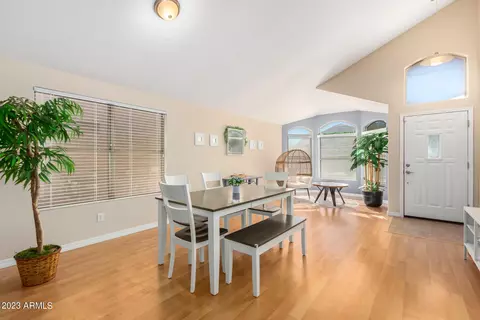 4342 E Abraham Ln, Phoenix, AZ 85050 photo 3