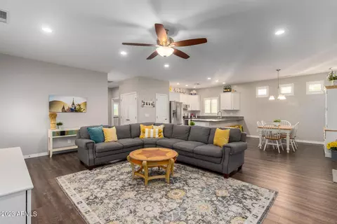 2339 E Florian Cir, Mesa, AZ 85204 photo 11