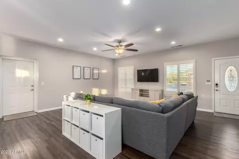 2339 E Florian Cir, Mesa, AZ 85204 photo 9