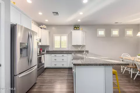 2339 E Florian Cir, Mesa, AZ 85204 photo 12