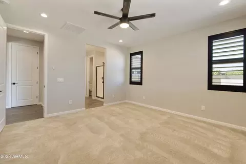 7634 W Odeum Ln, Phoenix, AZ 85043 photo 11