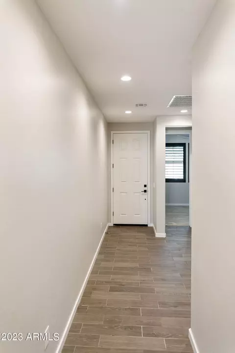 7634 W Odeum Ln, Phoenix, AZ 85043 photo 17