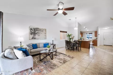 8025 S 5th Ave, Phoenix, AZ 85041