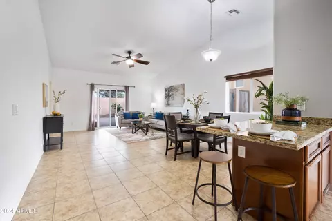 8025 S 5th Ave, Phoenix, AZ 85041 photo 2