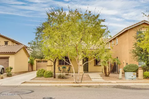 2066 S Moccasin Trl, Gilbert, AZ 85295