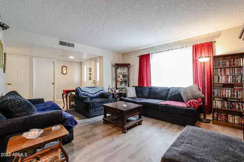7541 N 107th Dr, Glendale, AZ 85307