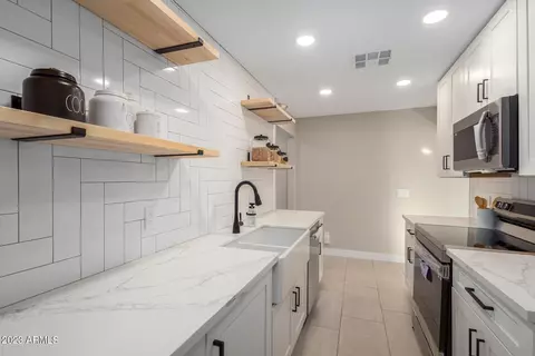 3426 E Windsor Ave, Phoenix, AZ 85008 photo 12