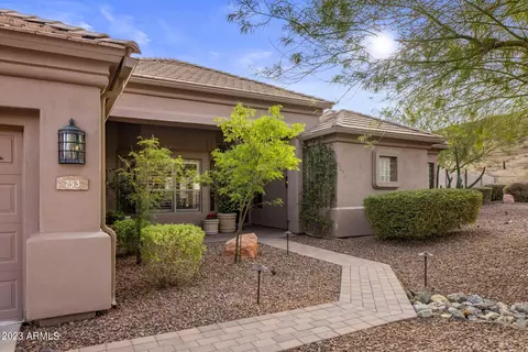 753 E Desert Flower Ln, Phoenix, AZ 85048 photo 4