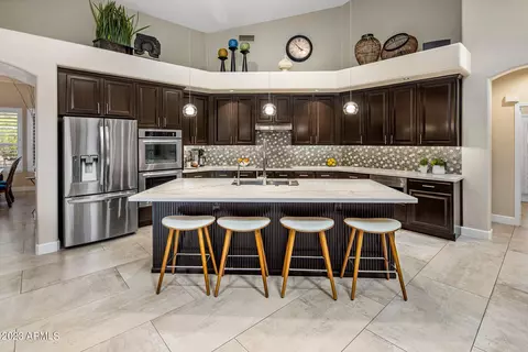 753 E Desert Flower Ln, Phoenix, AZ 85048 photo 11