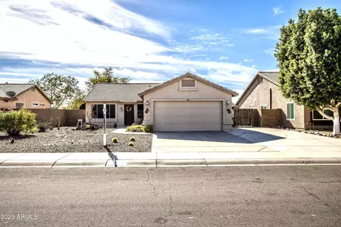 1043 W 15th Ln, Apache Junction, AZ 85120