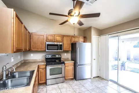 1043 W 15th Ln, Apache Junction, AZ 85120 photo 11