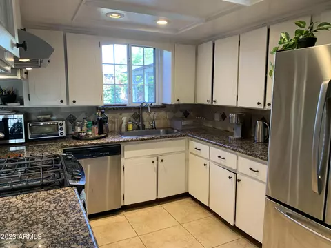 4311 N 15th Dr, Phoenix, AZ 85015 photo 2