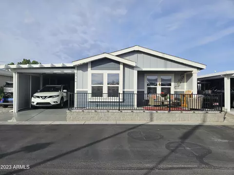 650 N Hawes Rd #2716, Mesa, AZ 85207