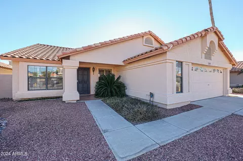 7239 W Morrow Dr, Glendale, AZ 85308