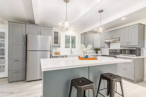 104 E La Jolla Dr, Tempe, AZ 85282