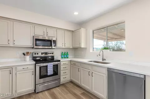 240 S Meridian Rd, Apache Junction, AZ 85120