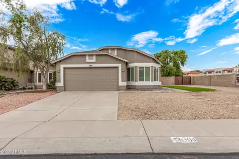 6304 W Golden Ln, Glendale, AZ 85302