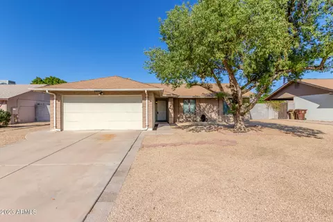 6726 W Cameron Dr, Peoria, AZ 85345
