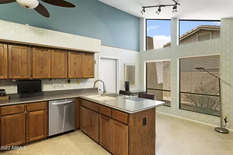 1719 E Diamond Dr, Tempe, AZ 85283 photo 10